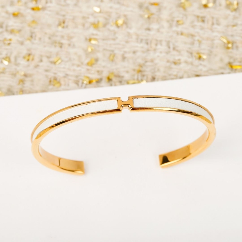 H**me5 bracelets